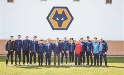 中国青训教练英超“取经”记
